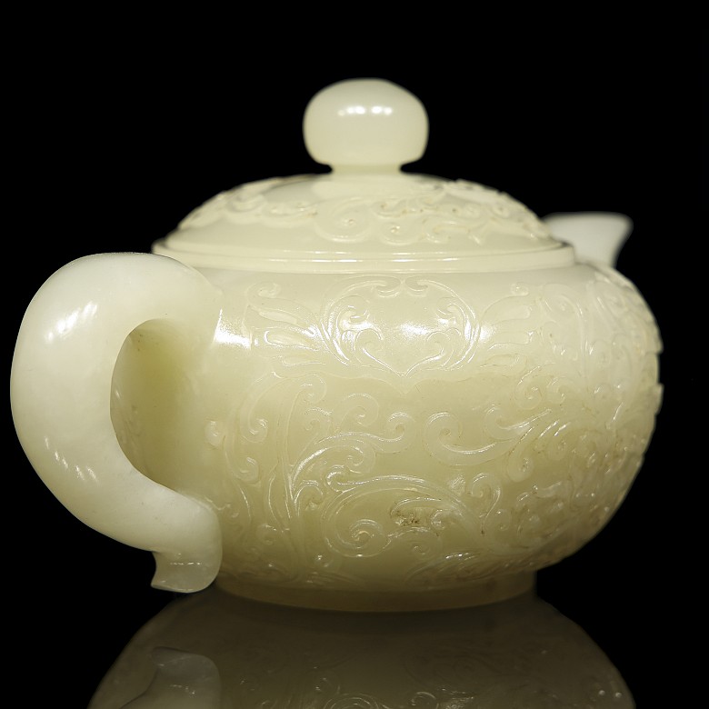 Tetera y tapa de jade blanco, dinastía Qing