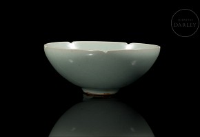 Celadon porcelain bowl, Southern Song Dynasty