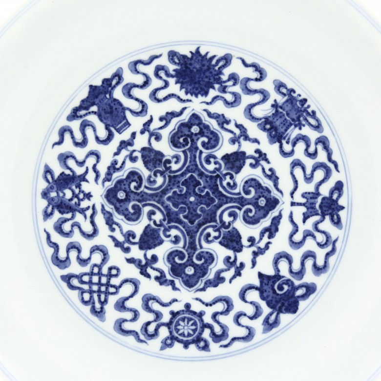 A Floral dish, blue and white, Yongzheng seal mark.