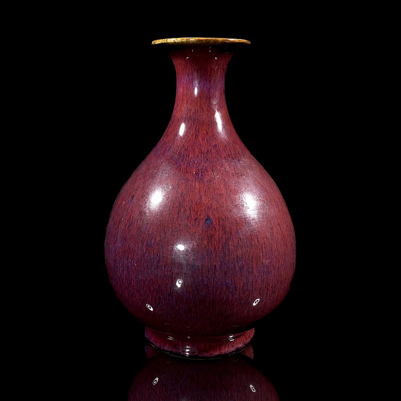 Yuhuchunping vase with flambé enamel, with Qianlong seal