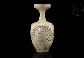 Ceramic ‘Baisha’ vase, Song dynasty