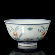 Chinese bowl with lotus flowers, Qianlong mark