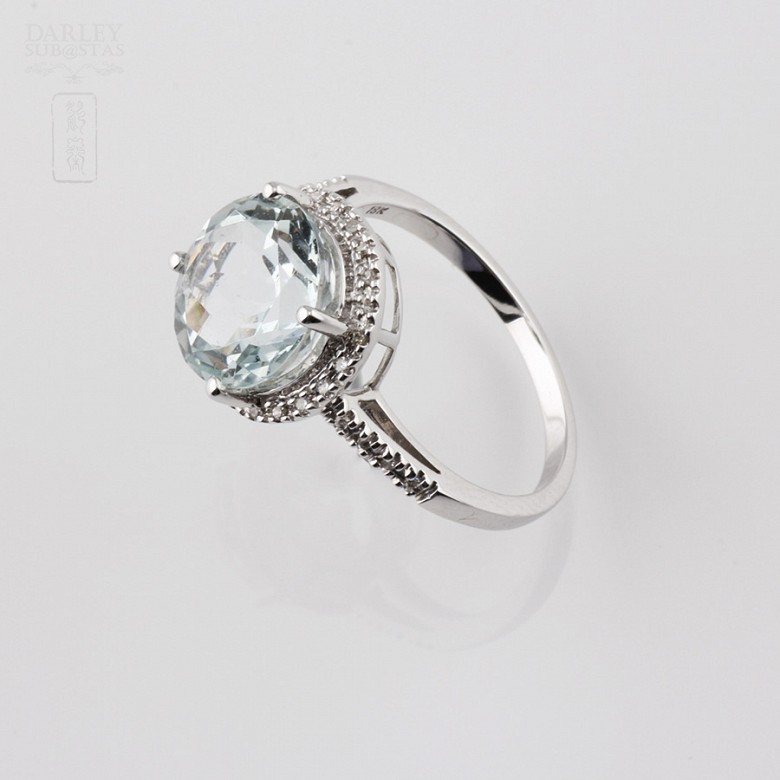 Aquamarine and diamond ring.