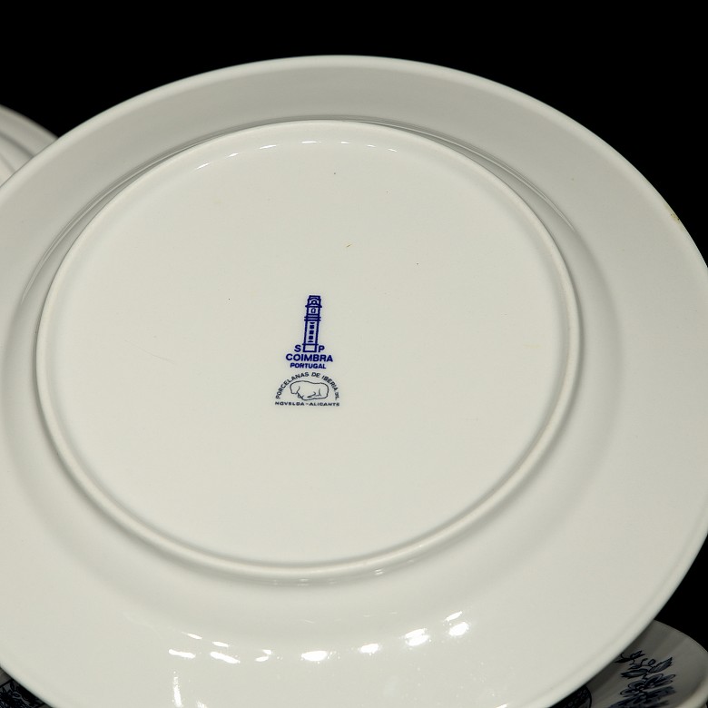 Porcelain tableware with floral decoration, 20th century