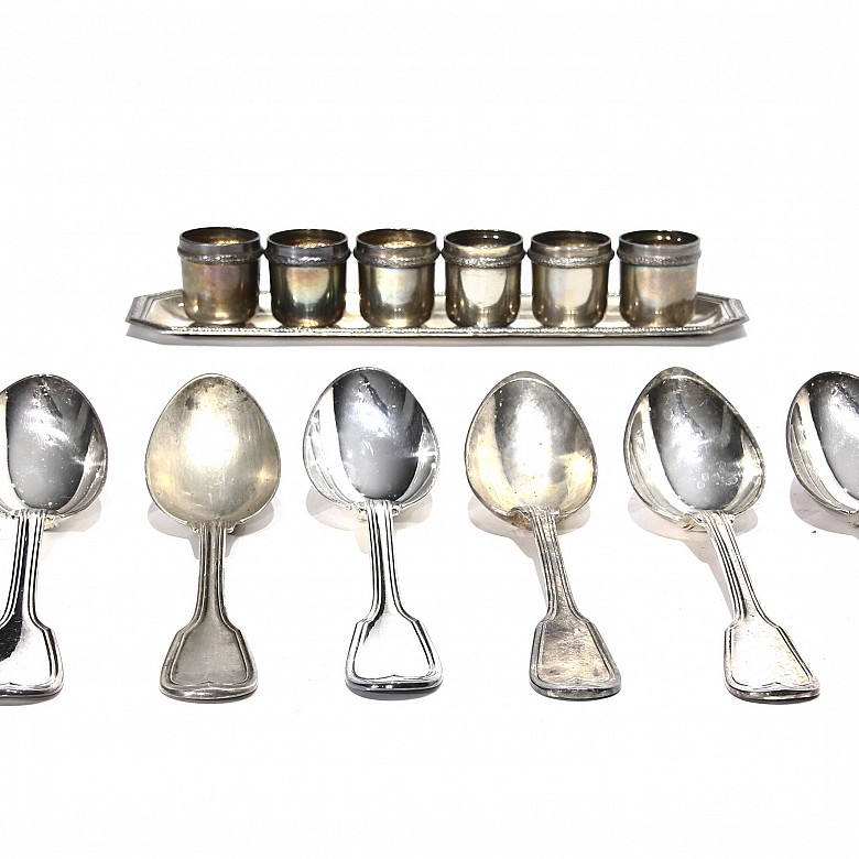 Lot of silver punched objects, 20th century