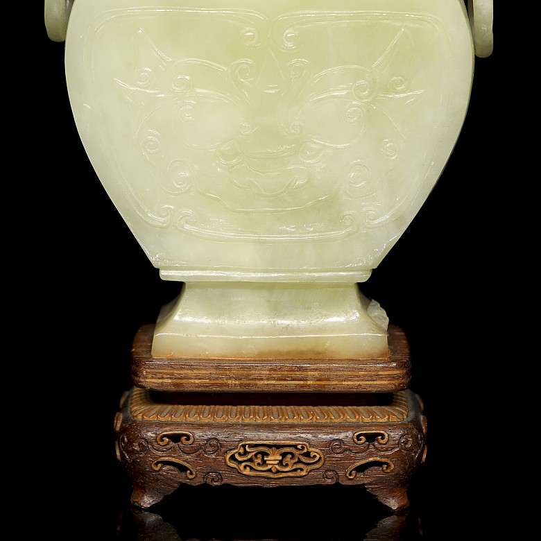 Carved jade vase, 20th century