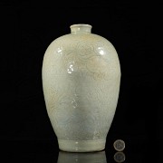 Song-glazed meiping ware ‘Flowers’ vase, Song dynasty