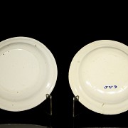 Two glazed ceramic dishes, 20th century