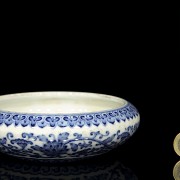 Porcelain inkwell, blue and white, 20th century