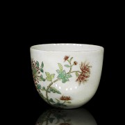 Tea bowl with chrysanthemums, 20th century