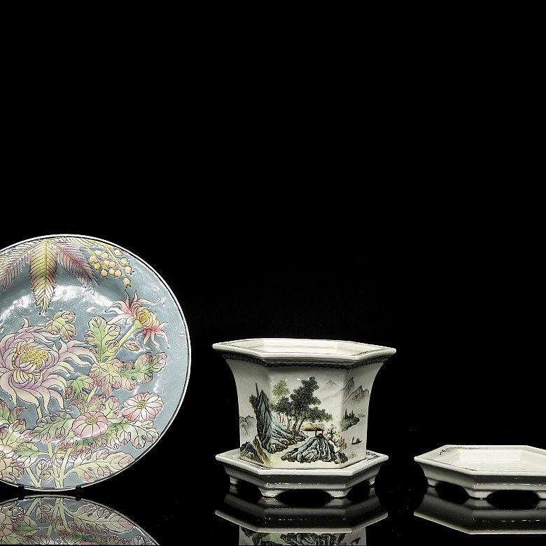 Four enamelled porcelain objects, 20th century