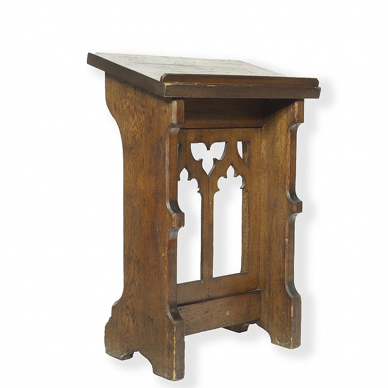 Gothic carved wooden lectern, 20th century