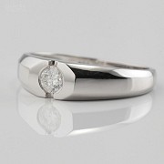 Beautiful diamond solitaire with 0.19cts