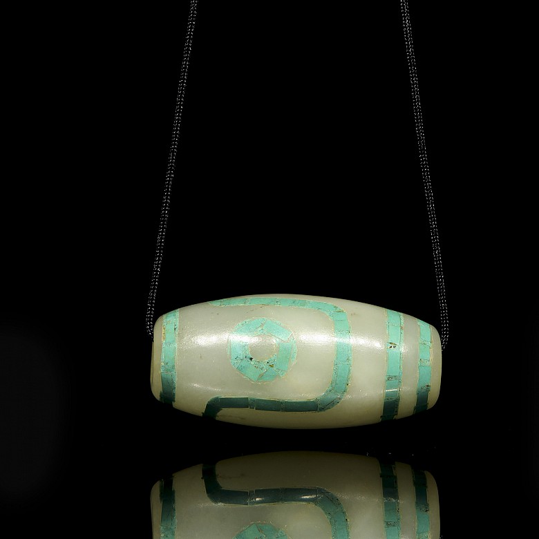 Jade ‘Dzi’ bead with turquoise, Tang dynasty