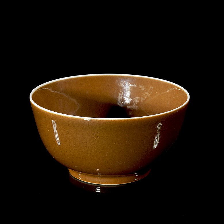 Glazed porcelain bowl, Qing Dynasty