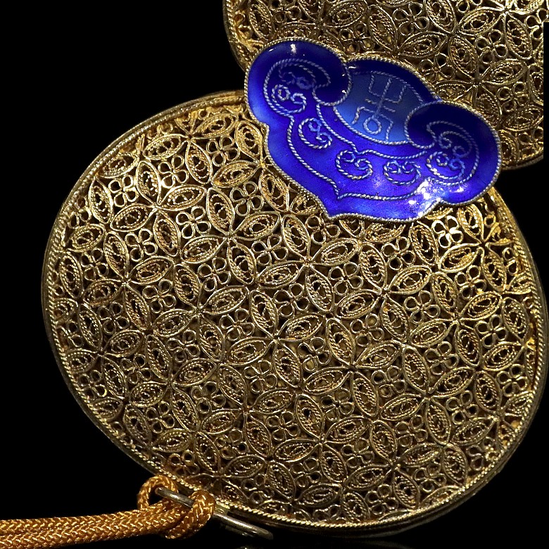 Enamelled and gilded silver aromatic plaque, Qing dynasty, 19th century