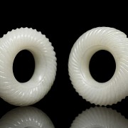 Two white jade pendants, Ming-Qing dynasty