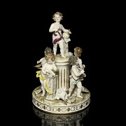 Capodimonte Porcelain ‘Amorcillos’, 20th century