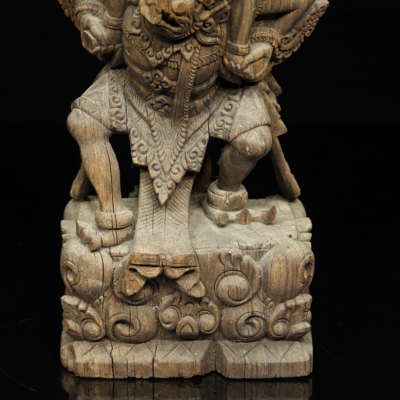 Wood carving of ‘Vishnu and Garuda’ Indonesia, 20th century - 4