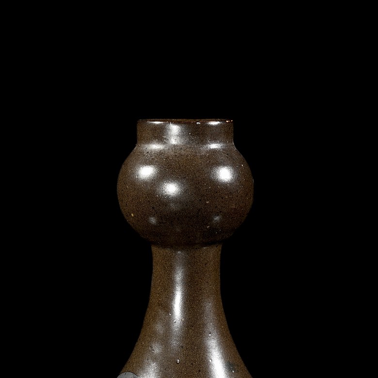 Glazed porcelain vase ‘Leaves’, Jin dynasty