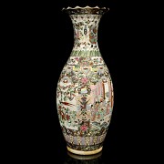 Cantonese enameled vase with palace scenes, 20th century