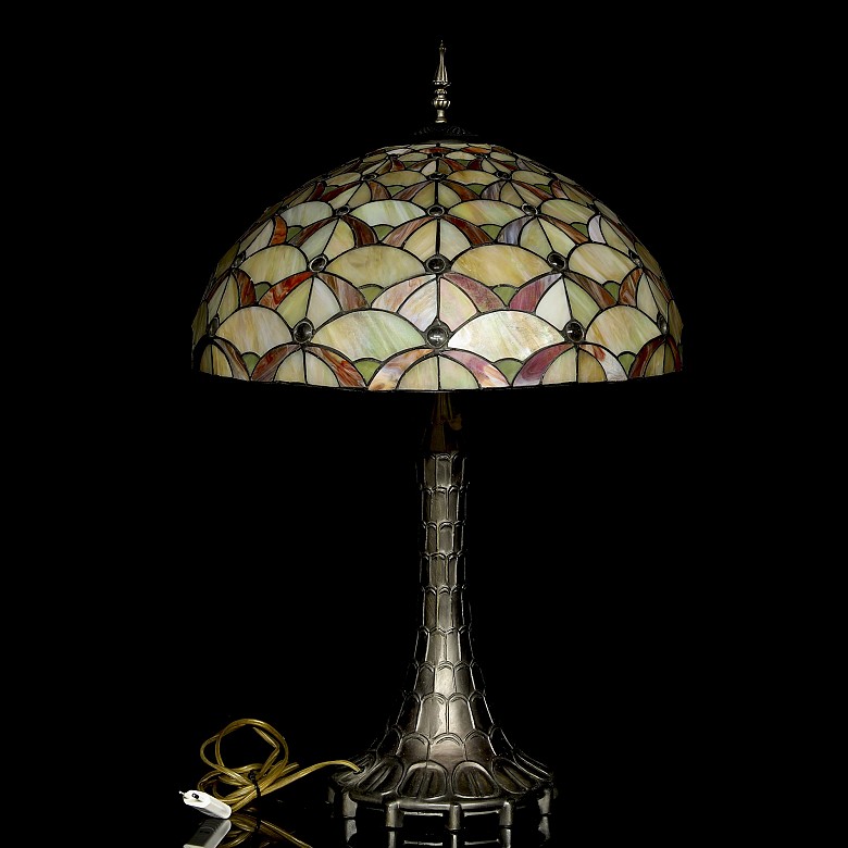 Tiffanies style table lamp, 20th century