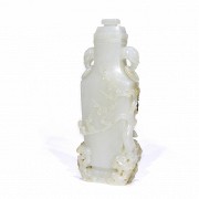 White jade vase, Qing dynasty.