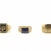 Set of three gold rings