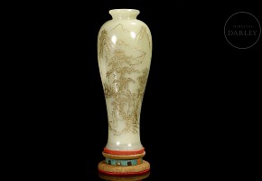 Small Hetian jade vase, Qing dynasty