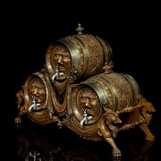 Marconell carvings. Low pineapple with three carved barrels, 20th century. - 2