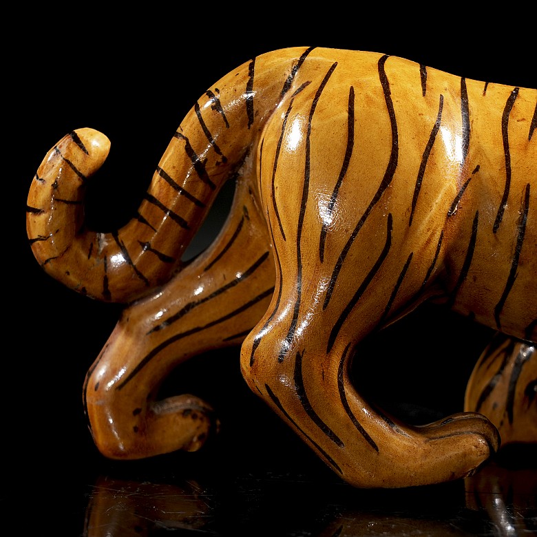 Glazed ceramic ‘Tiger’ figure, Qing dynasty