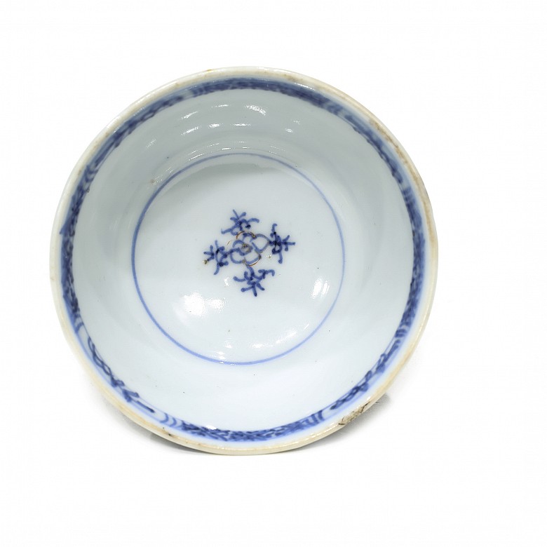 Small porcelain bowl with scenes, 20th century