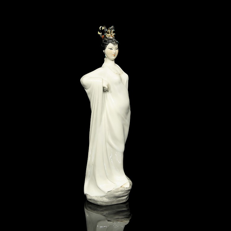 Porcelain lady, 20th century - 1