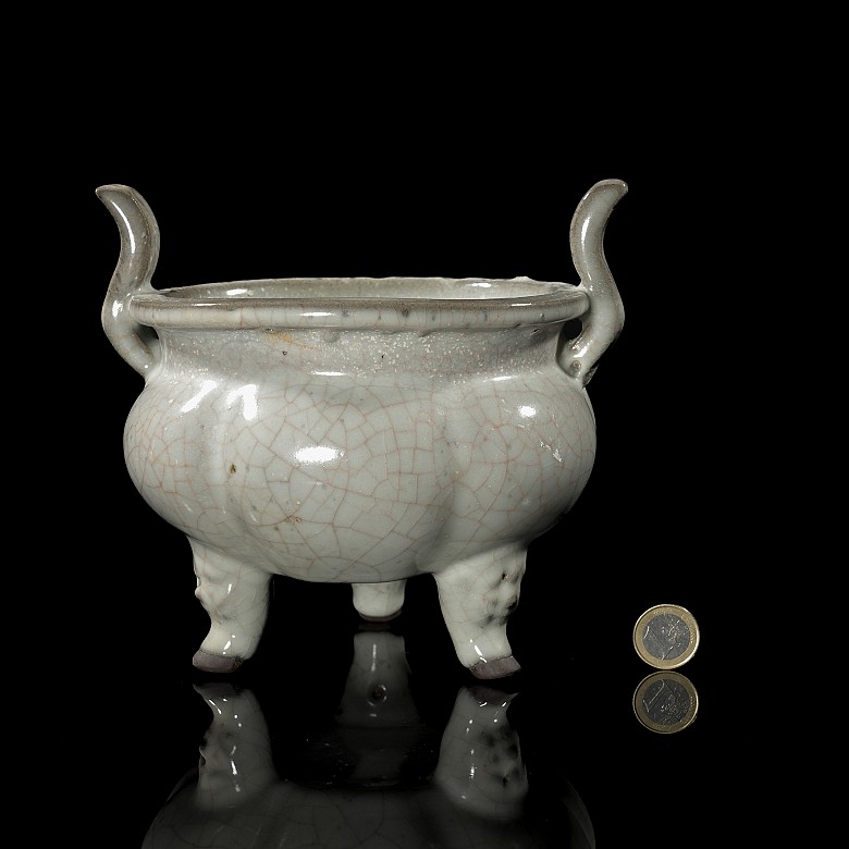 Yuan-style ‘Guan’ glazed ceramic censer