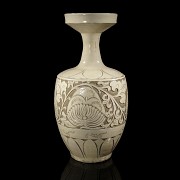 Ceramic ‘Baisha’ vase, Song dynasty