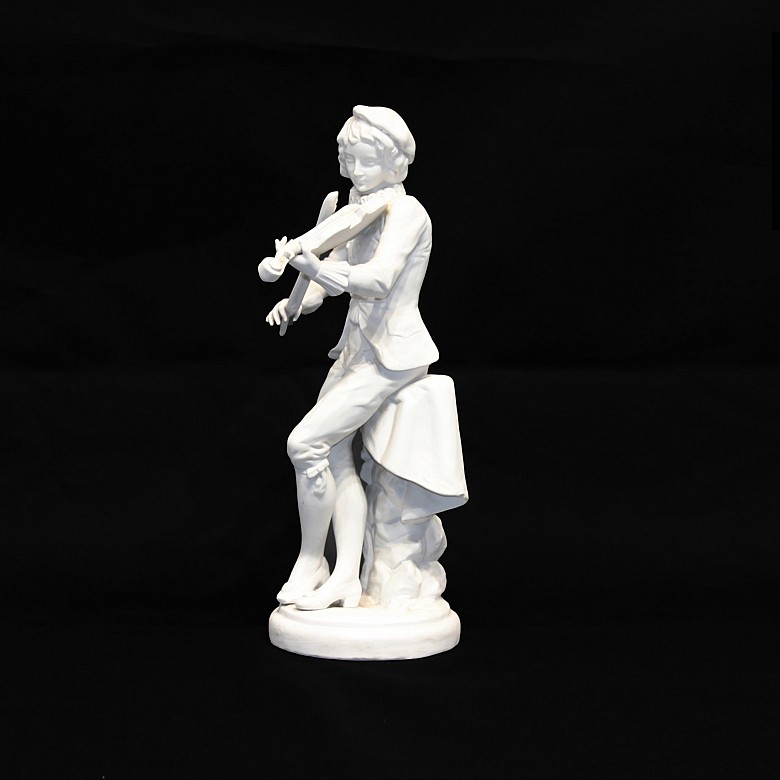 Porcelain figure 