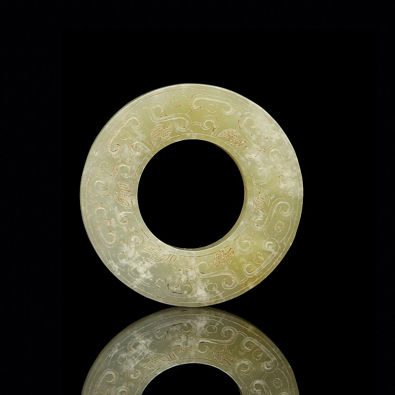 Carved and engraved jade ring, Eastern Zhou dynasty