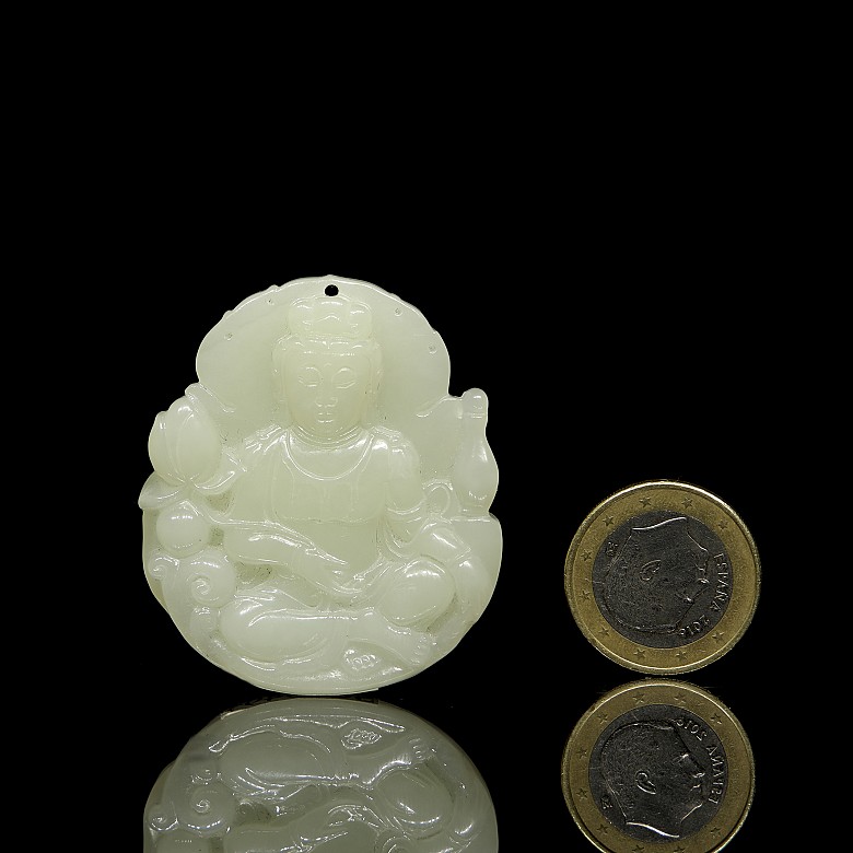 Natural nephrite jade pendant ‘Guanyin’, Qing dynasty - 6