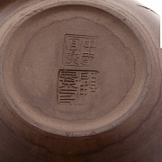 Clay teapot, China, Gu Jinzhou seal mark.