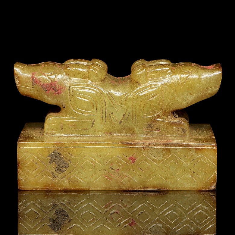 Yellow jade seal “Double mythical beast” Western Zhou dynasty