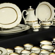 Vajilla en porcelana blanca y oro de Krautheim 