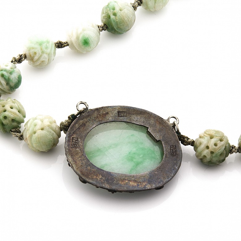 A carved jade collar, 19th century