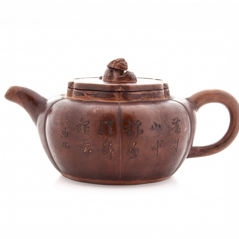 A Chinese clay teapot, Yixing.