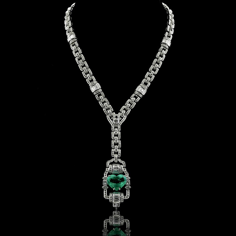 Magnificent diamond and emerald necklace, in 18k white gold