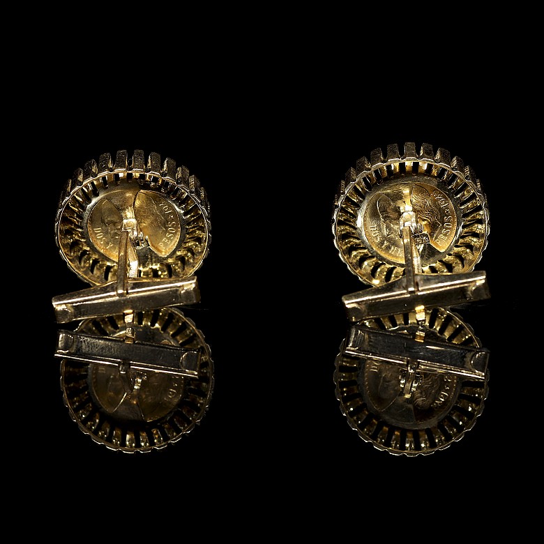 Cufflinks in yellow gold and Mexican coins