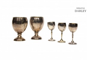 Pair of chalices y three liqueur cups. Marks: Switzerland and 900.