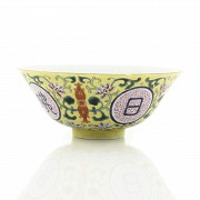 A famille rose yellow-ground bowl, Qianlong seal mark.