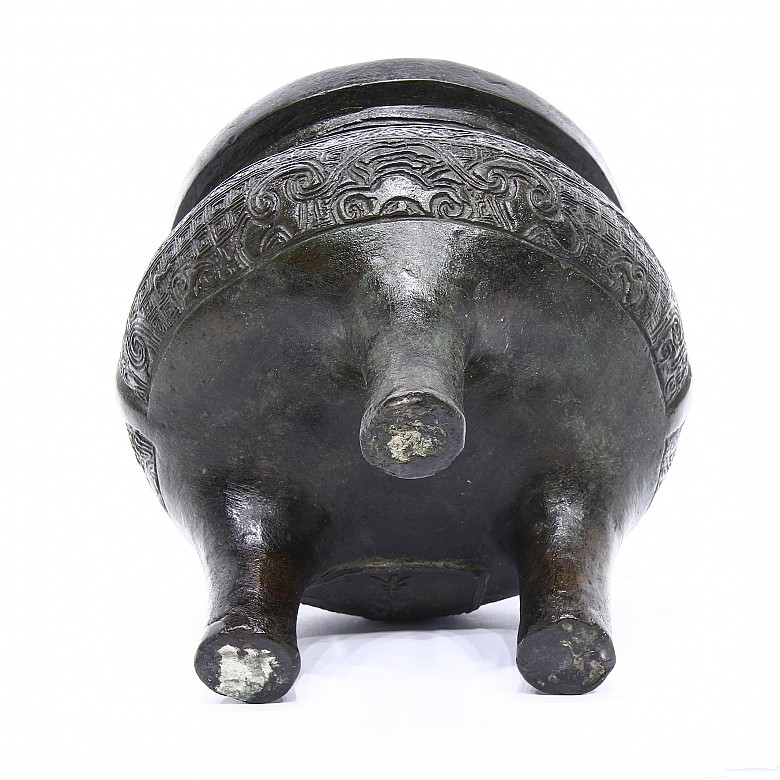 Chinese bronze censer, Ming Dynasty (1368-1664)