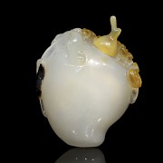 Agate snuff bottle 'Longevity', Qing dynasty, Qianlong