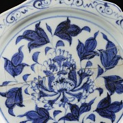 Blue-and-white glazed porcelain ‘Lotus’ dish, Yuan dynasty